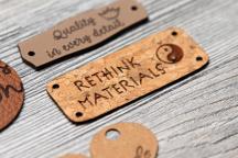 Cork label with 'RETHINK MATERIALS' laser engraving - Item no. 3003