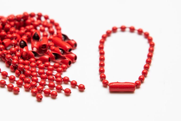 Red ball chains, Ø 2,4 mm, length 10 cm - Item no. 2102