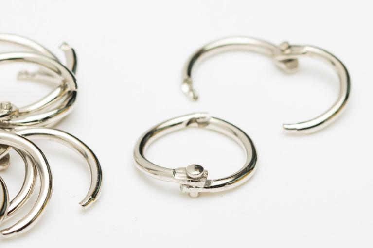Hinged rings silver, Ø inside 14mm - Item number 2111