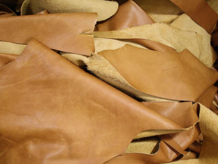 Natural leather leftovers - Item number 890