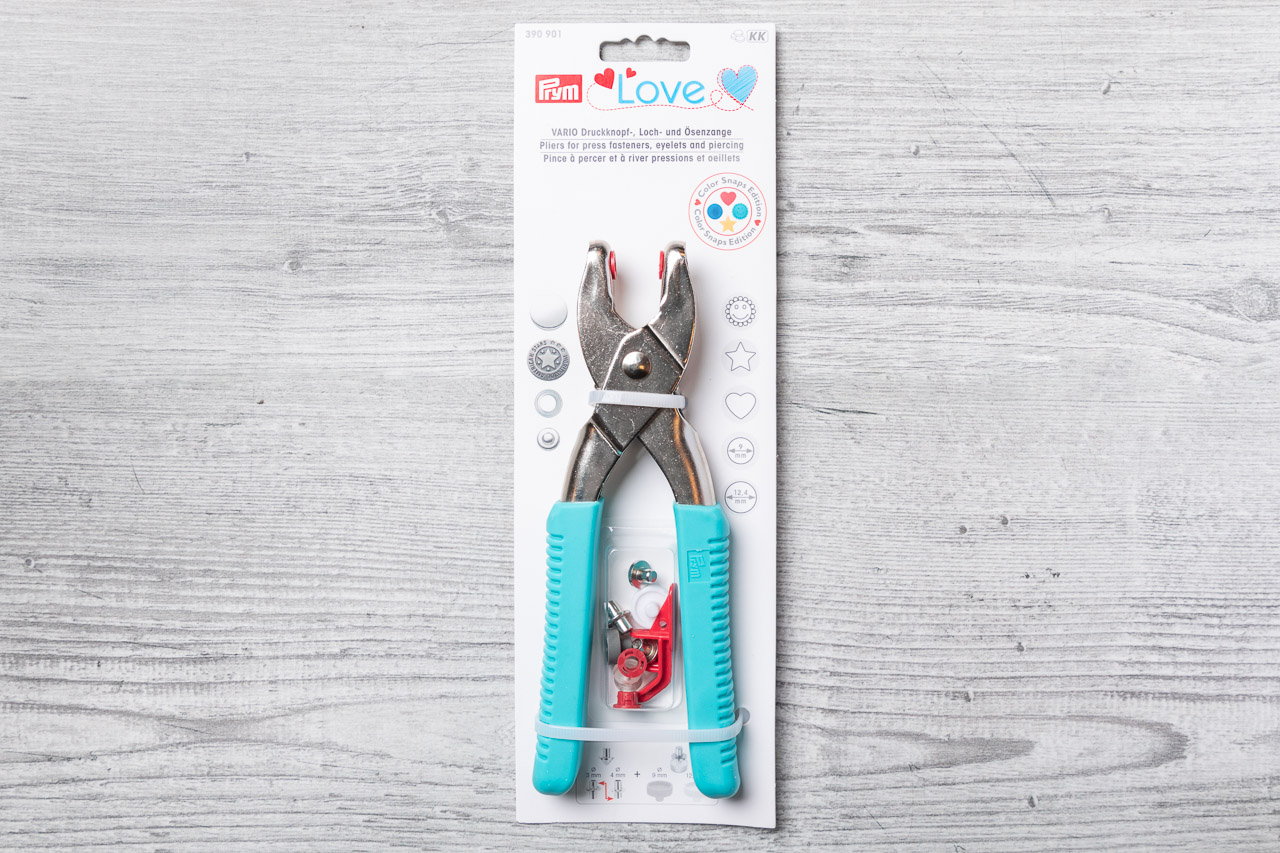 Tutorial : Using Prym Vario Pliers to Insert 'Love' Snaps, Jean